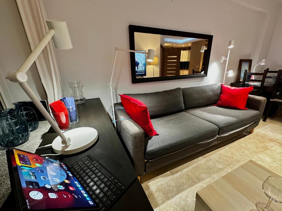 Decor 3 Metro Fast Wifi 1Gbs 80'Tv Hbo Disney Appletv Варшава Екстер'єр фото